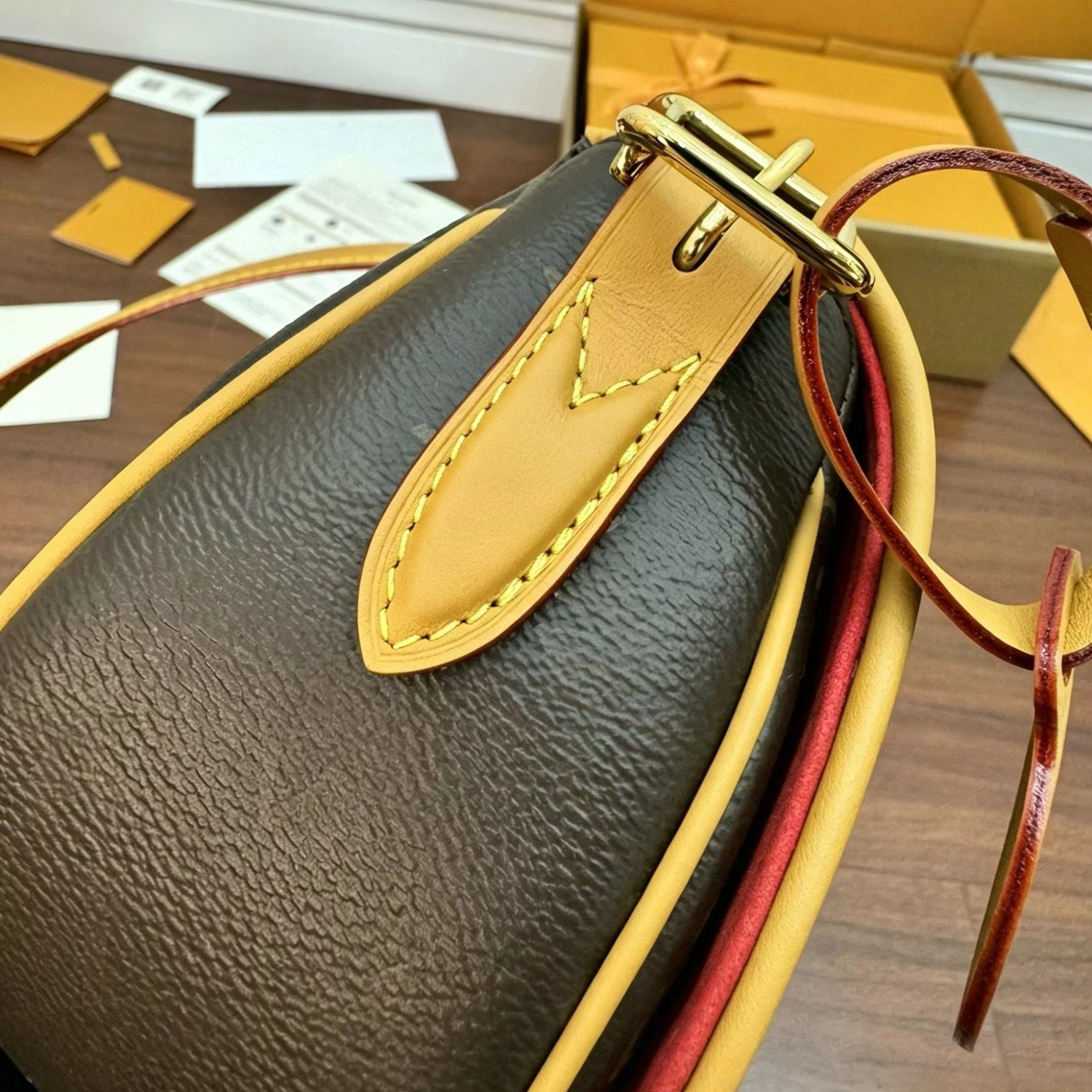 Tote Bag Leather Monogram - モノグラムキャンバス円筒形クロスボディバッグ、ラグジュアリーな多用途ミニハンドバッグ