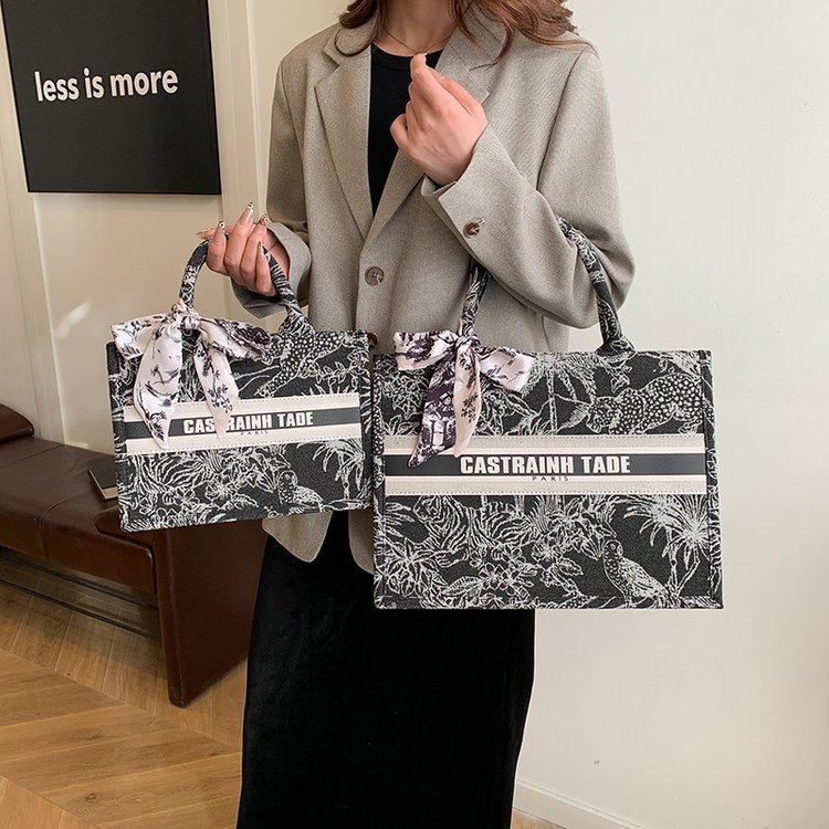 Luxury Bags Paris - 高級でおしゃれなヴィンテージデザイナーおむつバッグ、女性用ラグジュアリーレザー大容量エレガントクロスボディバッグ、ミニマリストパリ風