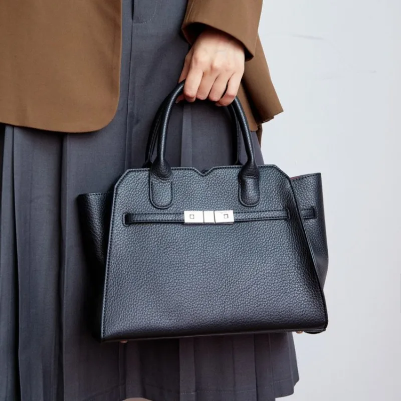 Luxury Bags Paris - トレンディなデザインの高級ショッパーバッグ、女性用ショルダーバッグ、クラシックデザイナー、パリ、大容量おむつバッグ、ミニマリスト、エレガントなレザー