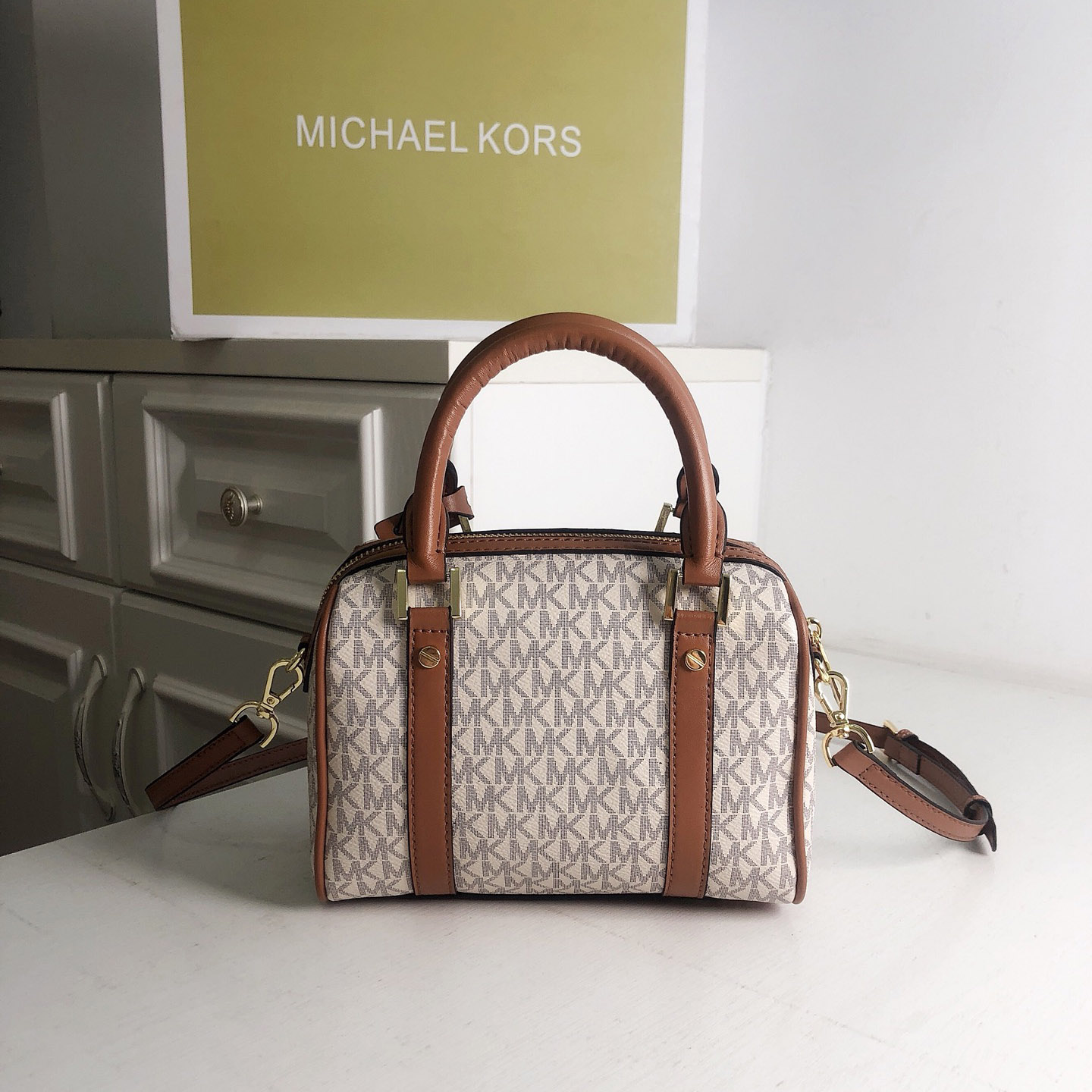 新しいマイケルコース女性高級デザインハンドバッグ高品質レジャ - Discount Luxury Bags のレビューと価格