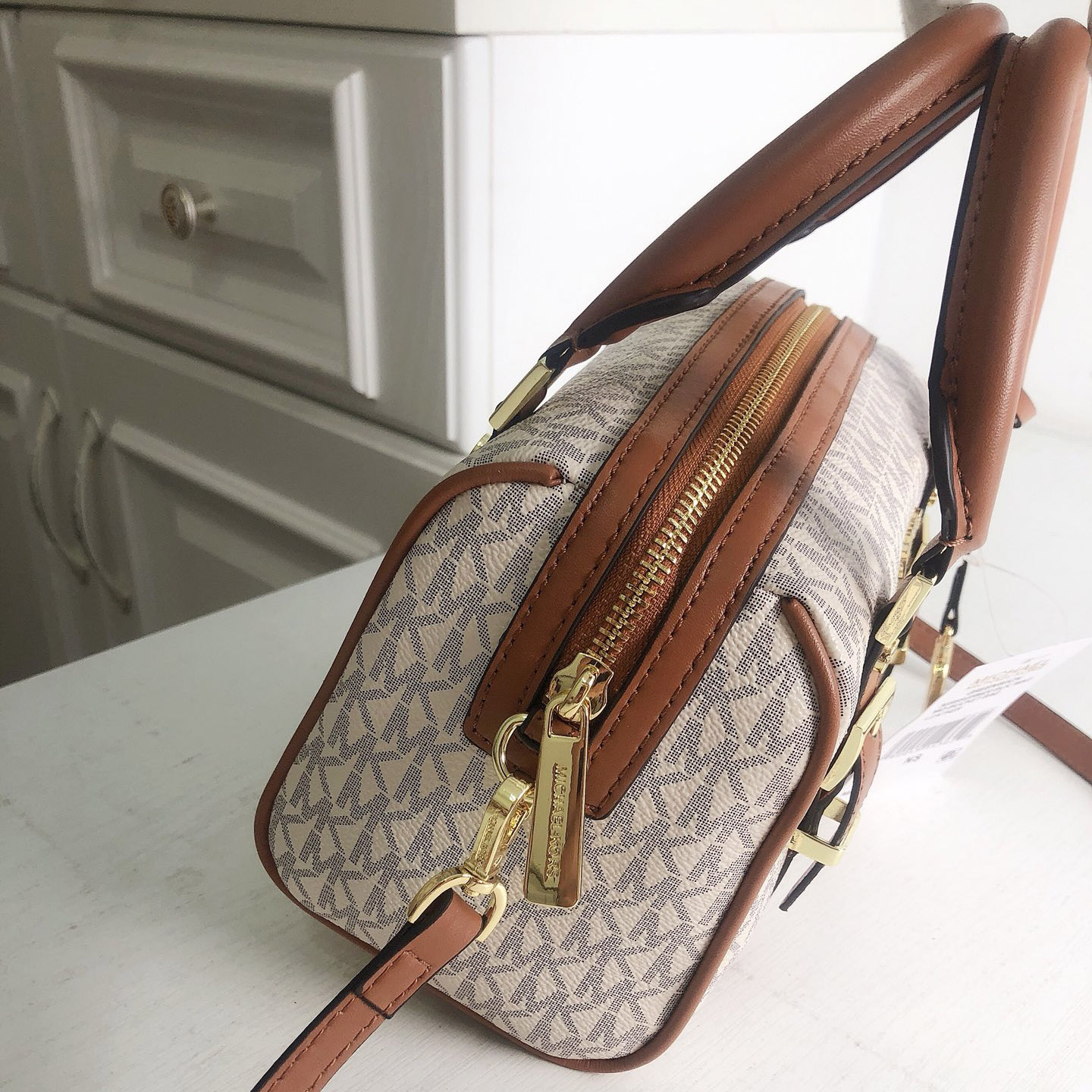 新しいマイケルコース女性高級デザインハンドバッグ高品質レジャ - Discount Luxury Bags のレビューと価格