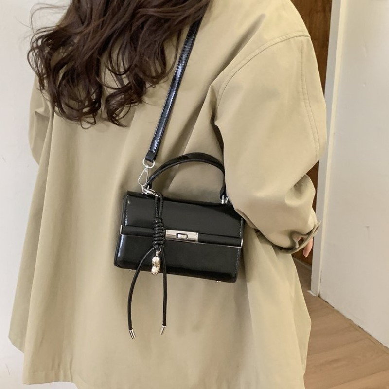 高級レザー製ラグジュアリーでおしゃれなエレガントなクロスボデ - Luxury Bags Paris のレビューと価格