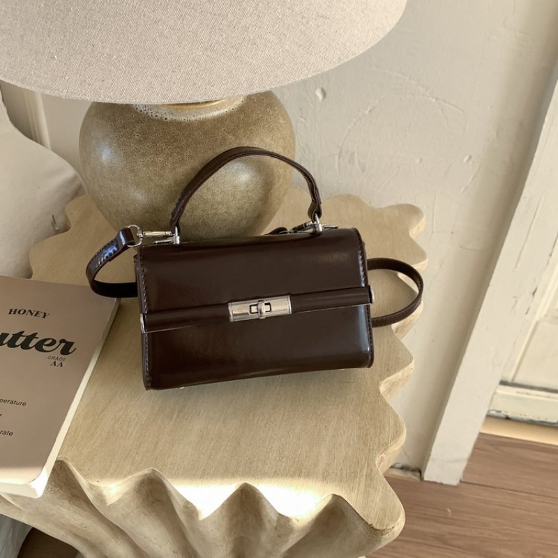 高級レザー製ラグジュアリーでおしゃれなエレガントなクロスボデ - Luxury Bags Paris のレビューと価格