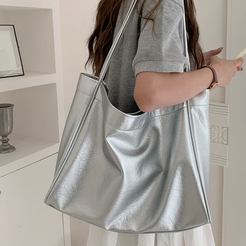 カジュアル大容量トートバッグ通勤デザイナー女性ショルダーバッ - Luxury Bag Collection のレビューと価格