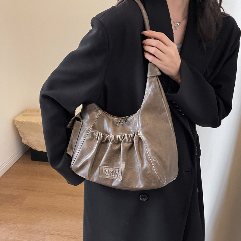ショルダーバッグ 高級ブランド バッグ ハンドバッグ新着商品 - Luxury Bags Consignment のレビューと価格
