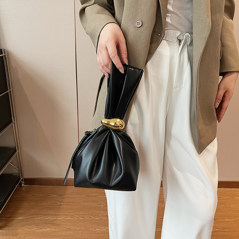 高級ブランド バッグ ハンドバッグ新着商品 パーティーバッグ - Luxury Bags Consignment のレビューと価格