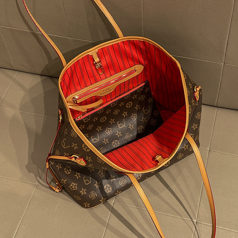 エレガントなレザーおむつバッグ レディース クロスボディハン - Luxury Bags Paris のレビューと価格