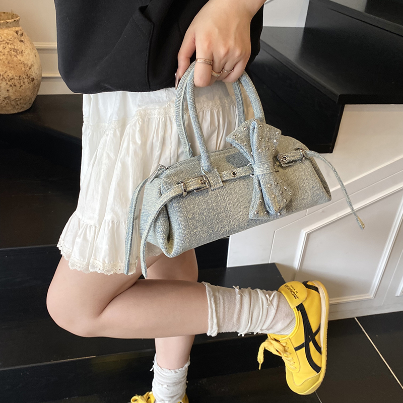 Sweetie Bowknot 小さなボウリングバッグ女性の - Luxury Bags Consignment のレビューと価格