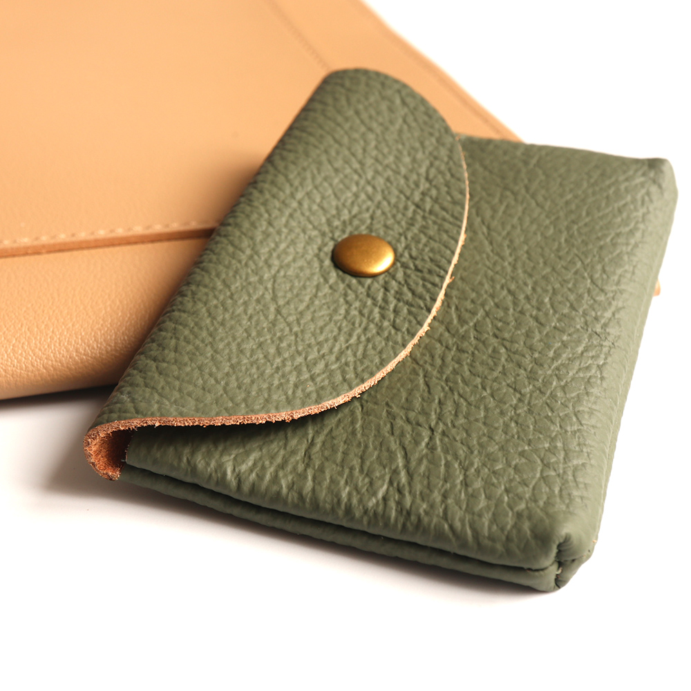 女性用本革ミニウォレット,小さなパーソナライズされたカードホ - Luxury Bags Consignment のレビューと価格