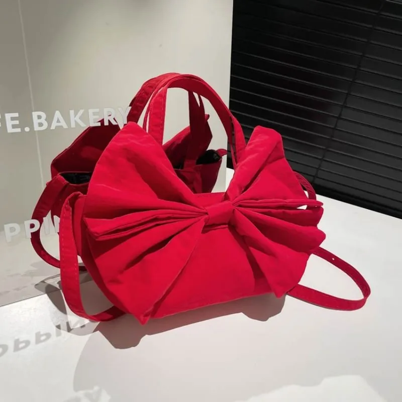 女性向けシックなおむつバッグ：高級ヴィンテージレザーハンドバ - Luxury Bags Paris のレビューと価格
