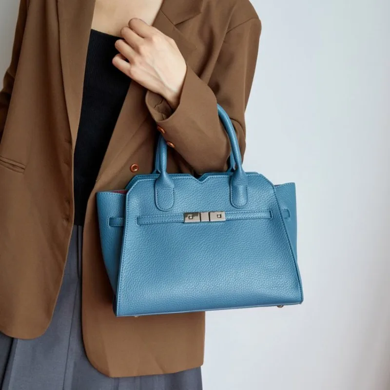 トレンディなデザインの高級ショッパーバッグ、女性用ショルダー - Luxury Bags Paris のレビューと価格