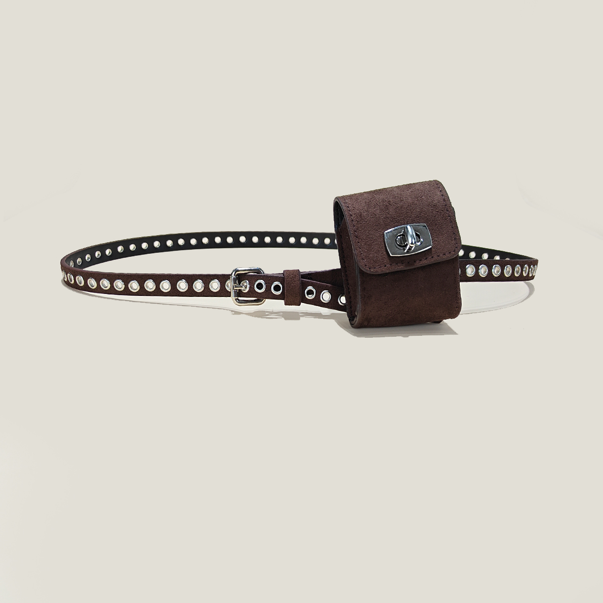 高級デザイナースエードレザーベルトバッグ、キー、小型バッグ、 - Luxury Bags Consignment のレビューと価格