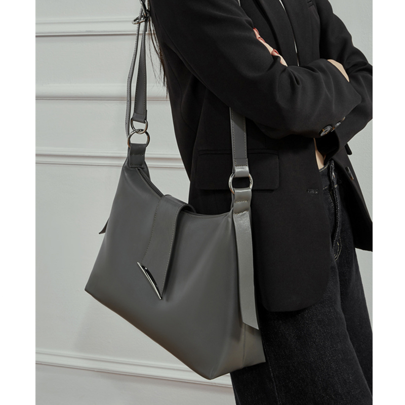 Hifashion 牛革本革大型ホーボーショルダーバッグ女性 - Luxury Bags 2026 のレビューと価格