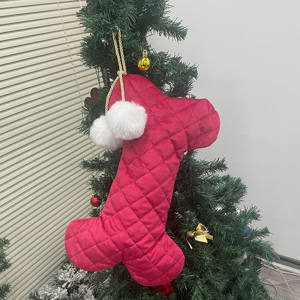 キルティング加工の犬用クリスマスストッキング、ポンポン付き、 - Luxury Xmas Bags のレビューと価格