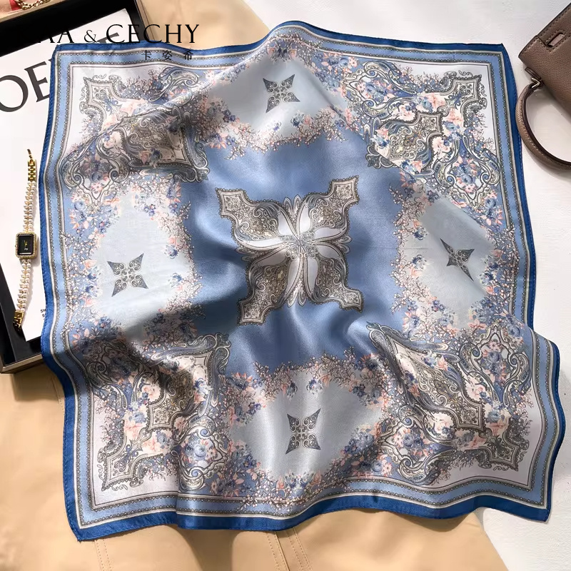 バロック花柄 100% 桑シルク正方形スカーフ 50 センチ - Discount Luxury Bags のレビューと価格