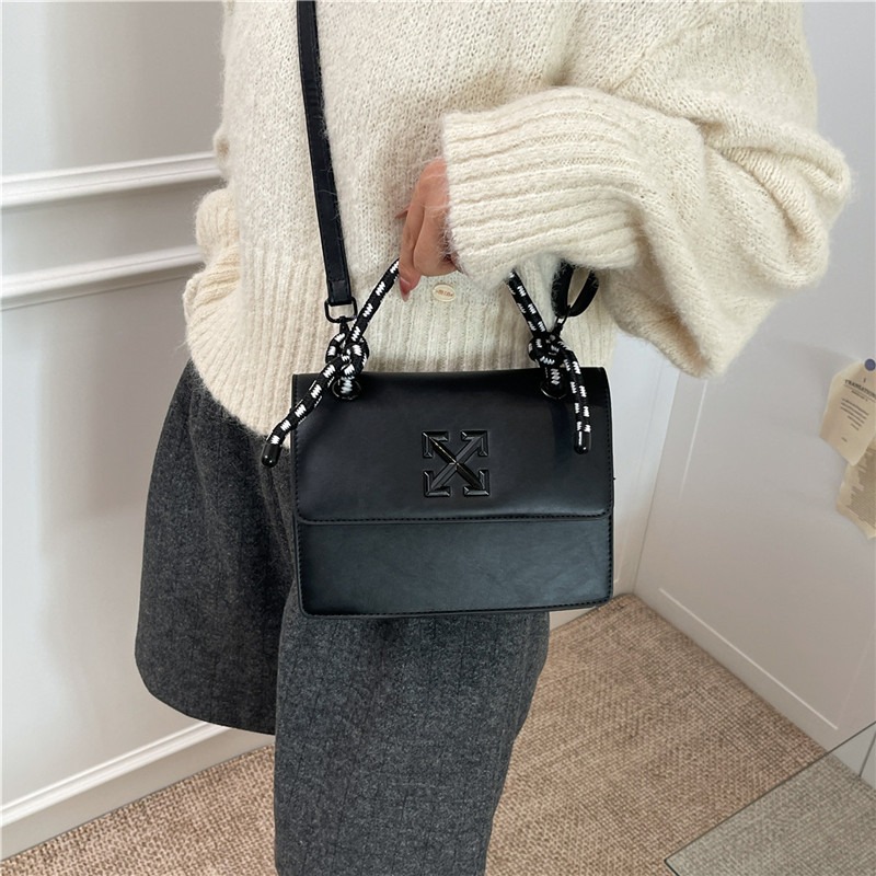 トレンディなパリ風ファッションメッセンジャーバッグ、ラグジュ - Luxury Bags Paris のレビューと価格